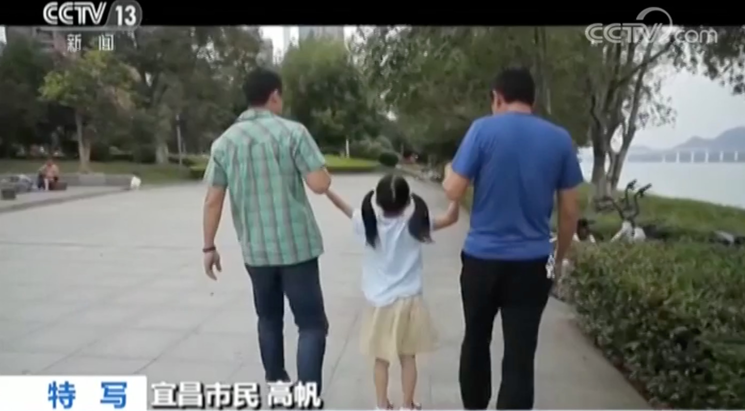 因為這件事，7歲女兒給爸爸發(fā)了一張獎狀，又萌又暖！