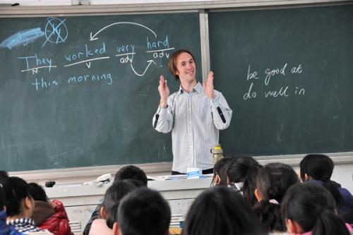外教市場雷聲滾滾，行業(yè)正規(guī)化需社會輿論和監(jiān)督