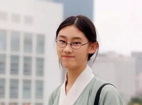 清華才女隨筆《我的軍訓初體驗》——孩子的作文就該這樣寫