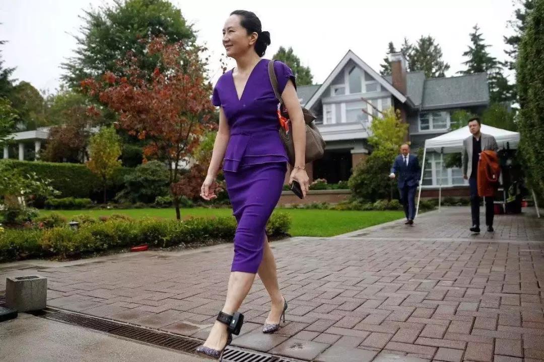孟晚舟戴腳銬出庭，任正非輕松笑對：父母有多堅強，孩子就有多強大