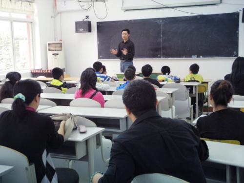 九成受訪中小學生家長認為老師管教學生理所當然