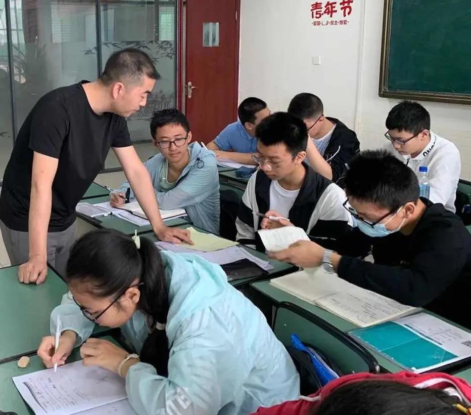 教師 | 從學生興趣出發，做他們的源頭活水